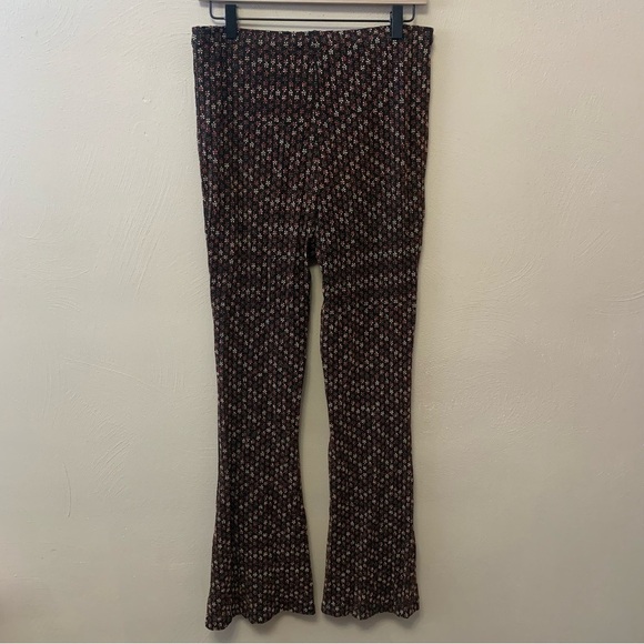 Free People Party Pull-On Flare Pants Size Large - Picture 6 of 13